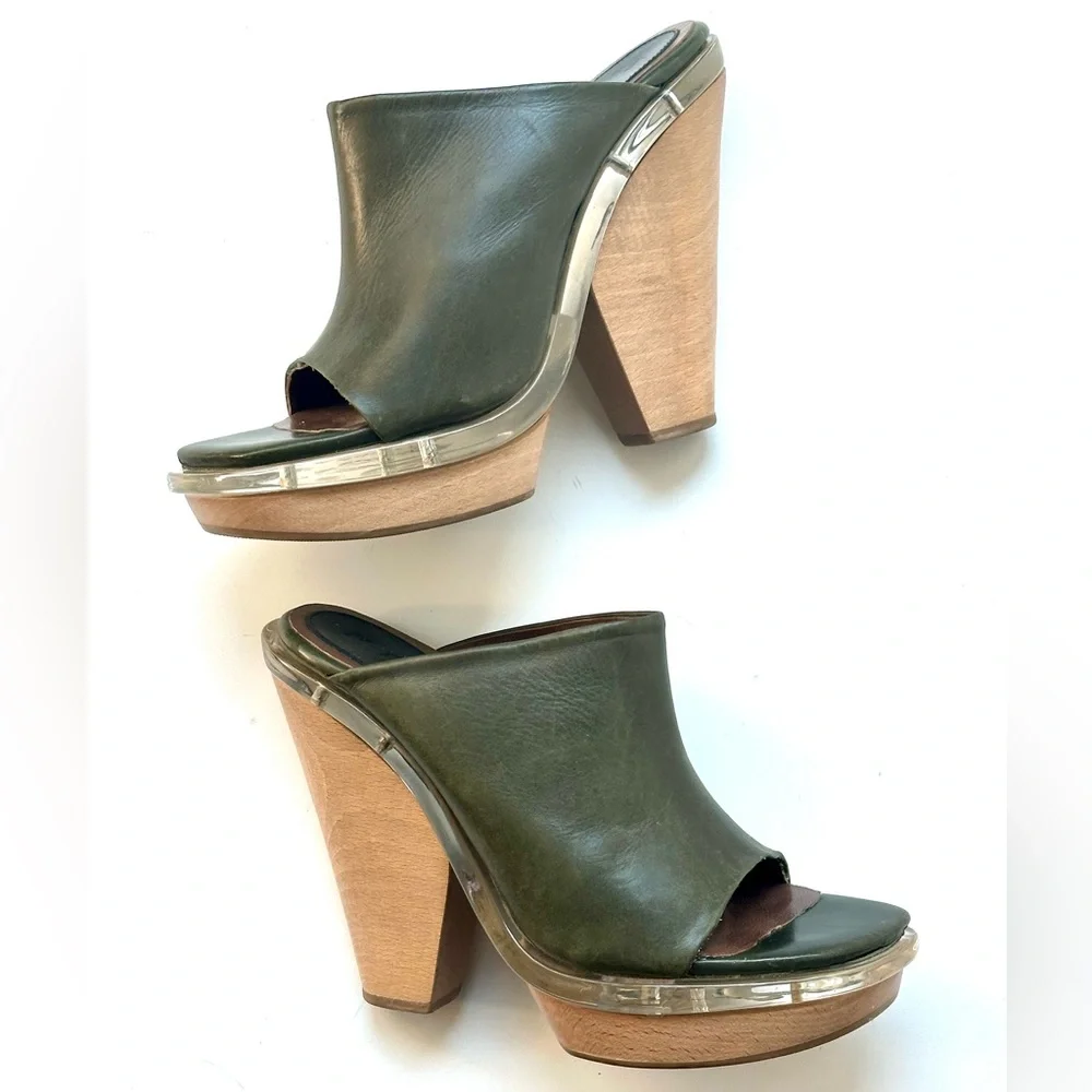 Marni Olive Green Leather with Clear plastic & Wood Platform, size 39, US 8